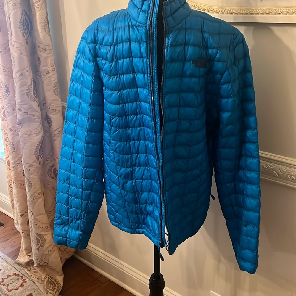 Men’s The North Face Quilted Jacket Size Medium